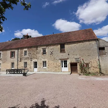 Maison De Charme Avec Grand Jardin, Jeux Pour Enfants, Et Equipements Modernes A - Fr-1-497-137 Merri