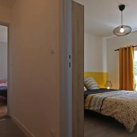 Charmante En Pierre Avec Wifi, Terrasse Et Jardin Clos - Fr-1-497-137 * Merri