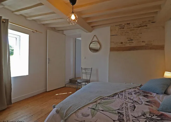 Hébergement de vacances Charmante En Pierre Avec Wifi, Terrasse Et Jardin Clos - Fr-1-497-137 Merri